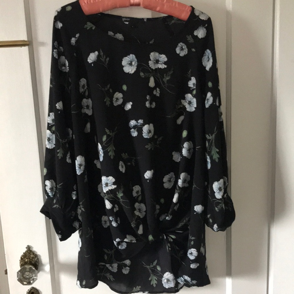 Gibson black floral blouse
